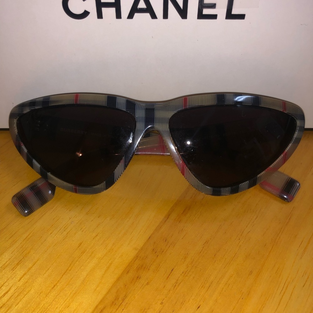 ❤️RARE BURBERRY❤️SUNGLASSES❤️